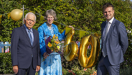 Het echtpaar Vreugdenhil-Vreugdenhil uit Maasdijk is 60 jaar getrouwd.